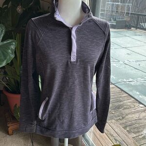 Avalanche women’s pullover size large